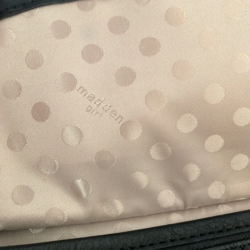 Madden Girl Black crossbody bag